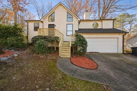 449 Maxanne Way NW, Kennesaw, GA 30144