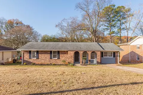 930 Parkstone Dr, Stone Mountain, GA 30083