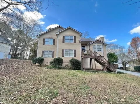 27 Earle Dr SE, Cartersville, GA 30121