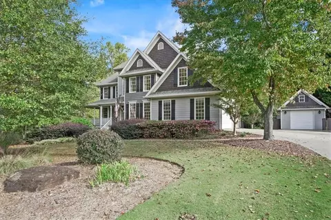 8760 Stone River Dr, Gainesville, GA 30506
