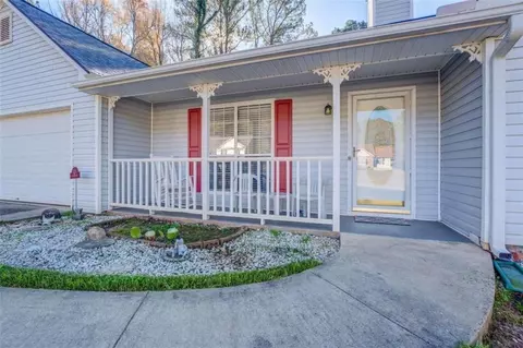 155 Cambridge Way, Covington, GA 30016 photo 2