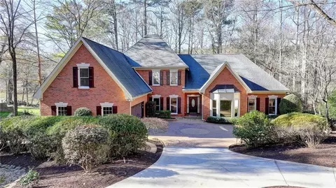 5707 Fairley Hall Ct, Peachtree Corners, GA 30092