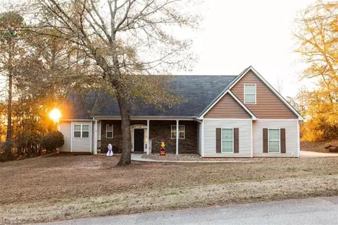 140 Pine Ridge Rd, Covington, GA 30016