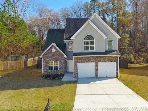 7386 Ledgestone Ln, Riverdale, GA 30274