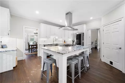 1718 Harts Run, Chamblee, GA 30341 photo 2