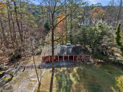 126 Thrush Dr, Roswell, GA 30075
