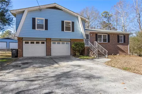 618 Rae Dr, Lawrenceville, GA 30044
