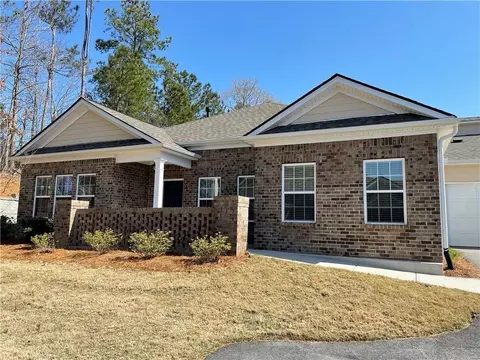 335 Villa Park Cir #34, Stone Mountain, GA 30087