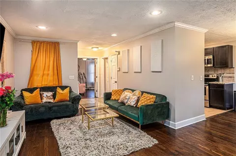 1215 Oak Forest Ct SW, Marietta, GA 30008