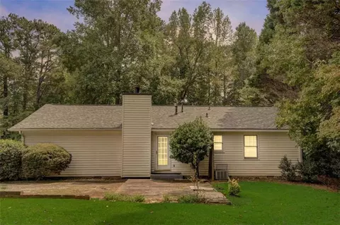 40 North Dr, Hampton, GA 30228
