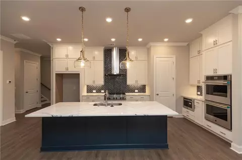 131 N Stonehouse Dr, Cumming, GA 30040