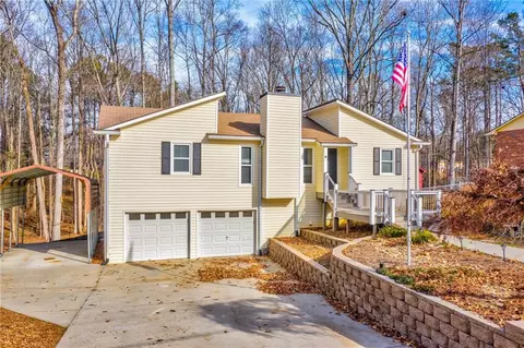 2154 Cascade Dr, Acworth, GA 30102