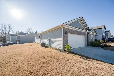 11 Rapps Ave, Pendergrass, GA 30567 photo 2