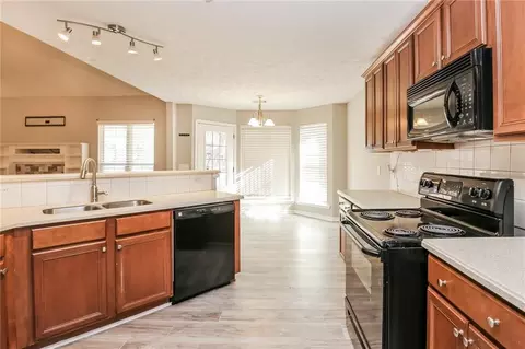984 Navaho Trl, Monroe, GA 30655 photo 7