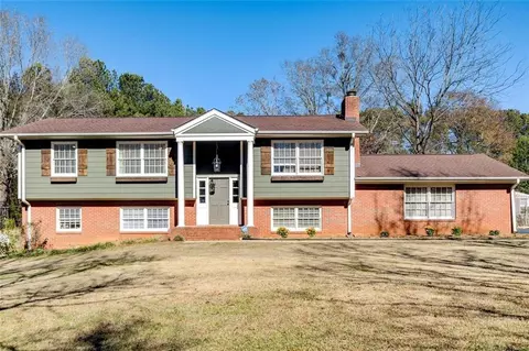 1041 Cooper Ln, Rutledge, GA 30663