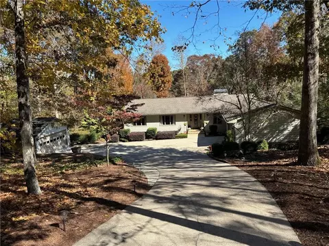 4276 Red Fox Trl, Oakwood, GA 30566