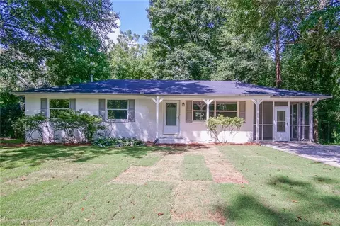 5942 Ridge Dr SE, Mableton, GA 30126