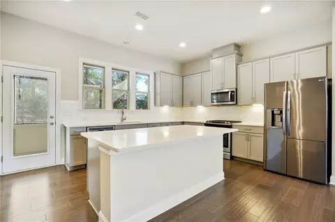 3163 Rutter Dr, Atlanta, GA 30345 photo 8