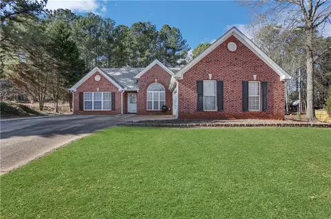 85 Jacob Dr, Hoschton, GA 30548
