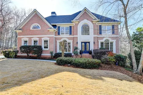 9315 Nesbit Lakes Dr, Alpharetta, GA 30022