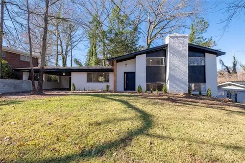 3225 Dogwood Dr, East Point, GA 30344