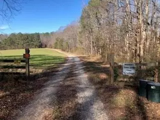 8147 E Cherokee Dr, Canton, GA 30115 photo 3