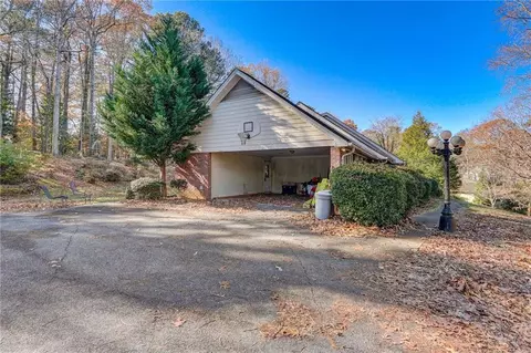 3216 Brookview Rd SE, Marietta, GA 30067