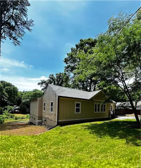 1598 Saint John Ave SE, Marietta, GA 30067