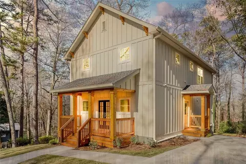 208 Oak St, Roswell, GA 30075