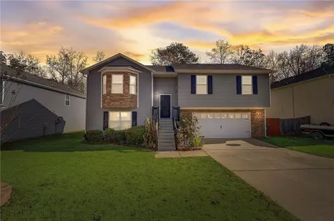 510 Simpson Place Dr, Forest Park, GA 30297