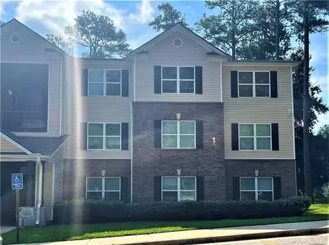 6102 Fairington Village Dr, Lithonia, GA 30038