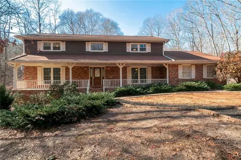 320 Buckingham Dr SW, Conyers, GA 30094