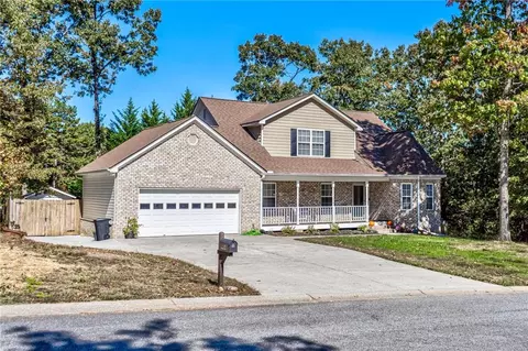 31 Cobblestone Dr NW, Cartersville, GA 30120