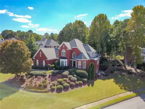 245 Bentwater Dr, Acworth, GA 30101