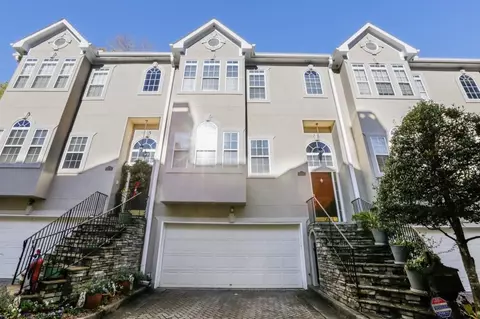 2480 Brookhaven Heights Ct NE, Atlanta, GA 30319