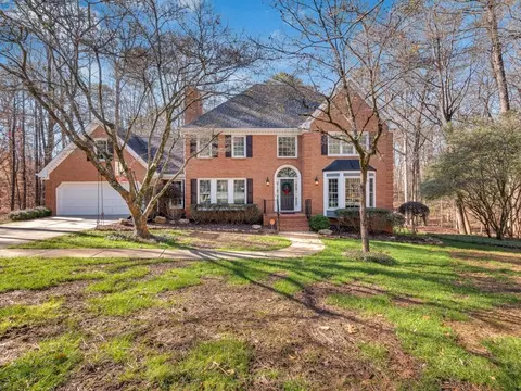 5686 Creekside Ct, Peachtree Corners, GA 30092