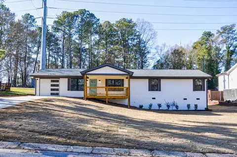 3932 Cherokee Trl, Suwanee, GA 30024