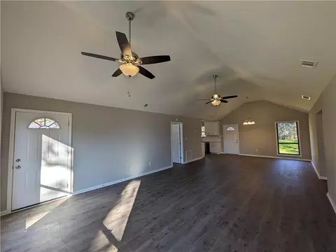 95 Mountain View Cir, Covington, GA 30016 photo 4