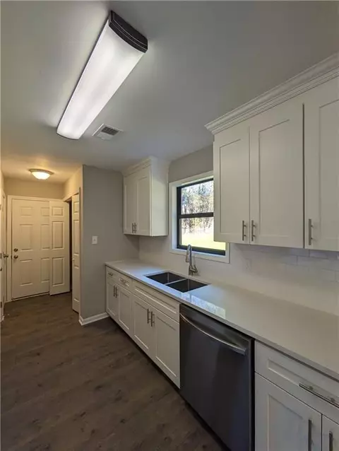 95 Mountain View Cir, Covington, GA 30016 photo 8