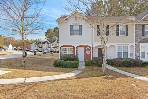 6106 Camden Forrest Dr, Riverdale, GA 30296
