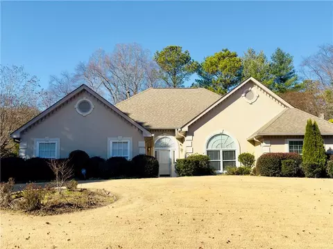 1695 Holly Lake Cir, Snellville, GA 30078