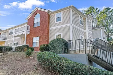 4243 Orchard Grv, Stone Mountain, GA 30083