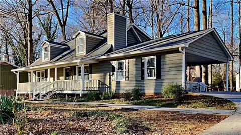 4071 Oak Stone Dr, Douglasville, GA 30135