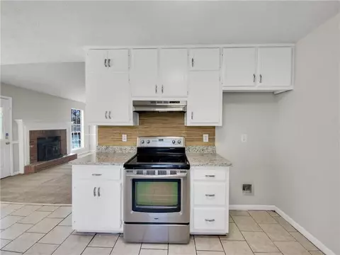 6130 Amberly Rd, Rex, GA 30273 photo 12