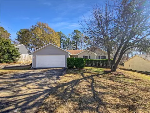 6130 Amberly Rd, Rex, GA 30273