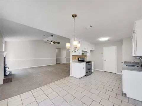 6130 Amberly Rd, Rex, GA 30273 photo 11
