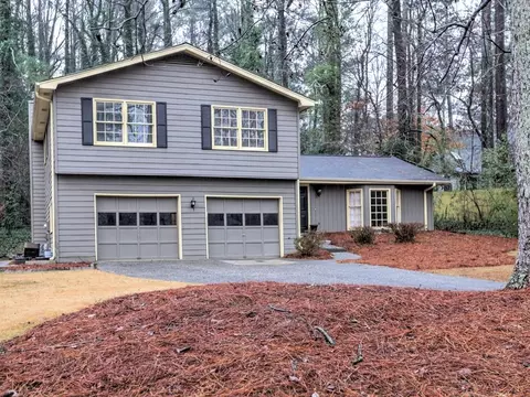 5474 Woodberry Cir, Marietta, GA 30068