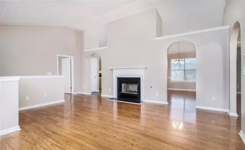 10700 Barberry Dr, Hampton, GA 30228 photo 2