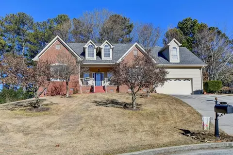 812 Piney Point Cir, Lawrenceville, GA 30045