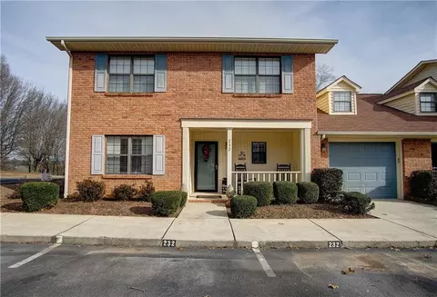 232 Mount Vernon Dr, Calhoun, GA 30701